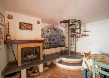 Scale - Independent house VIA MASANIELLO
 
41/43, Buccheri - photo 7