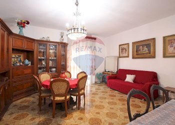 Sala da pranzo - Casa indipendente Via San Marino
 
4, Siracusa - foto 17