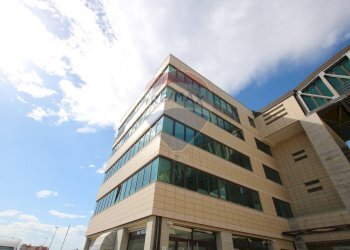 Edificio all\'aperto - Ufficio VIALE SANTA PANAGIA
141, Siracusa - foto 1