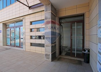 Edificio all\'aperto - Ufficio VIALE SANTA PANAGIA
141, Siracusa - foto 2