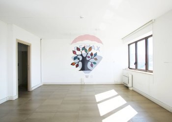 Stanza vuota - Ufficio VIALE SANTA PANAGIA
141, Siracusa - foto 10