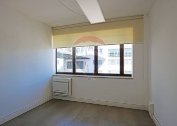 Stanza vuota - Ufficio VIALE SANTA PANAGIA
141, Siracusa - foto 17