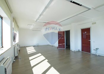 Stanza vuota - Ufficio VIALE SANTA PANAGIA
141, Siracusa - foto 21