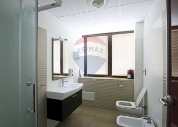 Bagno - Ufficio VIALE SANTA PANAGIA
141, Siracusa - foto 23