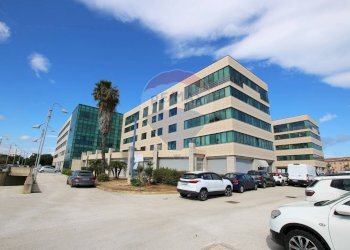 Edificio all\'aperto - Ufficio VIALE SANTA PANAGIA
141, Siracusa - foto 31