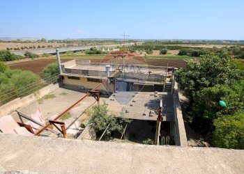 Edificio all\'aperto - Laboratorio TRAVERSA TORRE LANDOLINA
 
71, Siracusa - foto 3