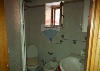 Bagno - Independent house VIA CARIGNANO
 
25, Ferla - photo 9