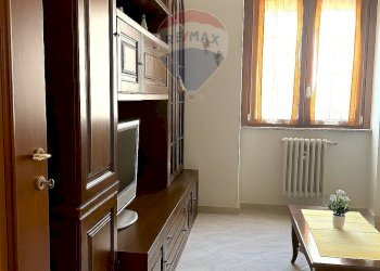 Soggiorno - Quadrilocale Via Gnifetti
 
16, Novara - foto 4