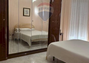 Camera / camera da letto - Quadrilocale Via Gnifetti
 
16, Novara - foto 5