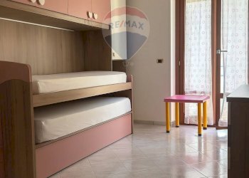 Camera / camera da letto - Quadrilocale Via Gnifetti
 
16, Novara - foto 8