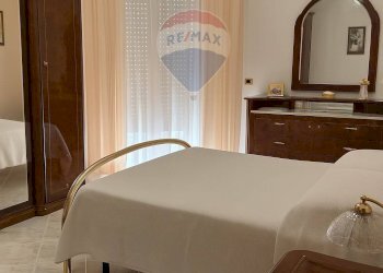 Camera / camera da letto - Quadrilocale Via Gnifetti
 
16, Novara - foto 9