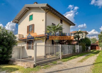 Foto 1 - Casa semi indipendente via Como
 
10/b, Samarate - foto 1