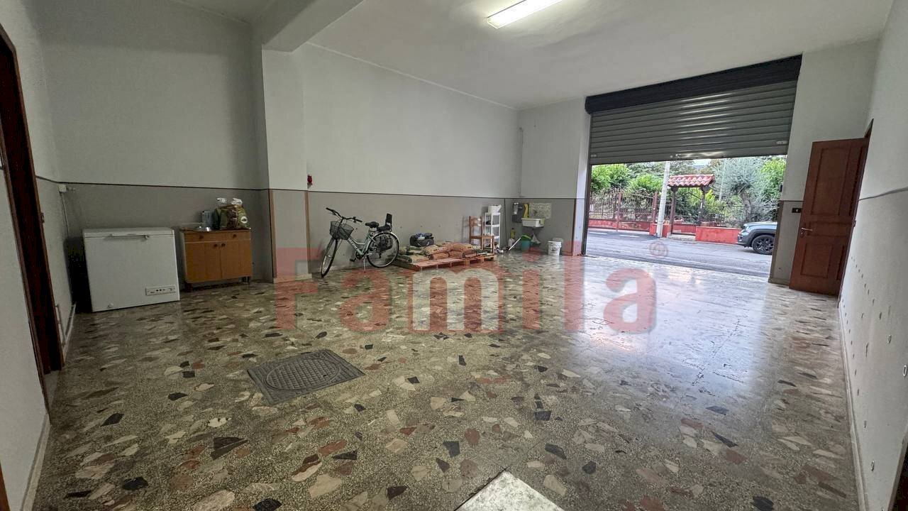 Foto 1 - Commercial Premises Mugnano del Cardinale - photo 1