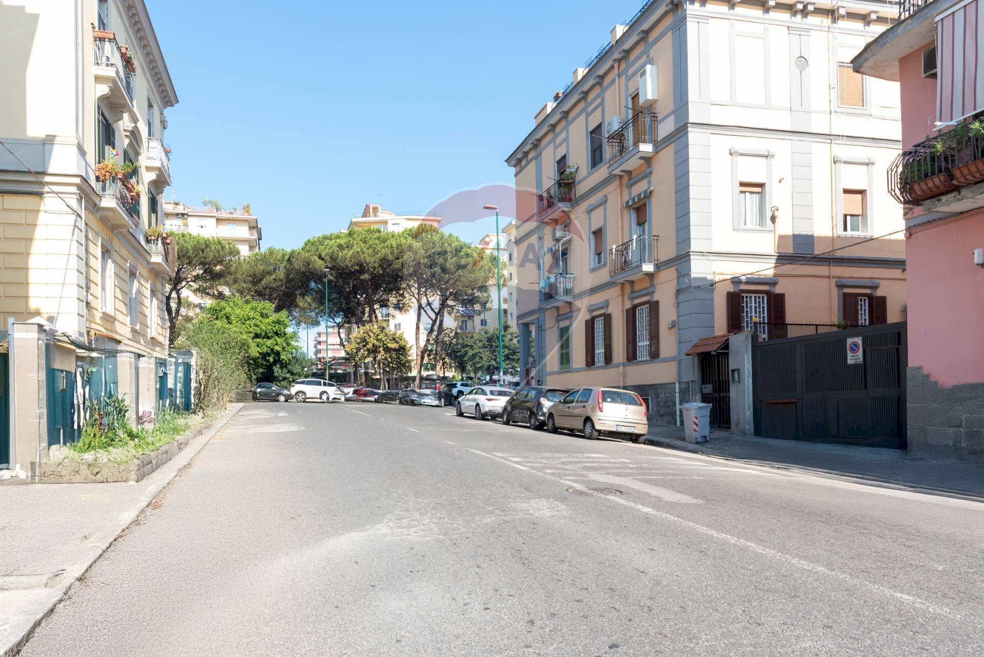 Edificio all\'aperto - Trilocale Via Eurialo
 
17A, Napoli - foto 3