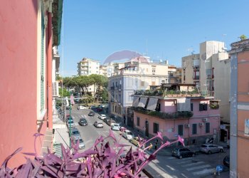 Edificio all\'aperto - Trilocale Via Eurialo
 
17A, Napoli - foto 2