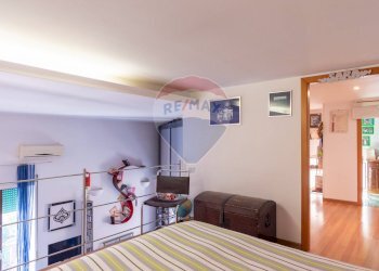 Camera / camera da letto - Trilocale Via Eurialo
 
17A, Napoli - foto 35