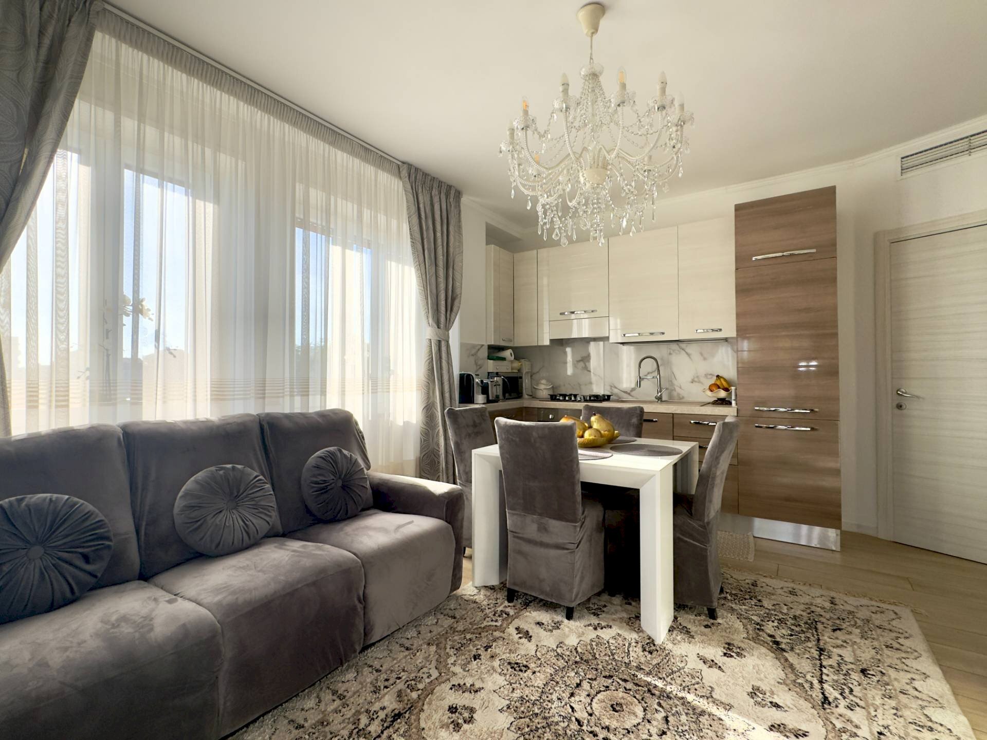 Soggiorno - Three-room apartment Via Achille Grandi
 
39, Cinisello Balsamo - photo 2