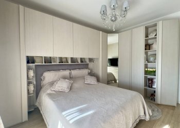 Camera da letto - Three-room apartment Via Achille Grandi
 
39, Cinisello Balsamo - photo 3