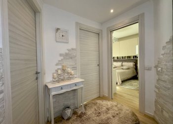 Disimpegno - Three-room apartment Via Achille Grandi
 
39, Cinisello Balsamo - photo 21