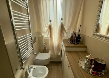 Bagno - Three-room apartment Via Achille Grandi
 
39, Cinisello Balsamo - photo 24