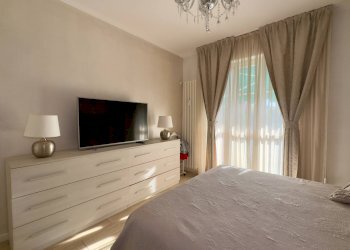 Camera da letto - Three-room apartment Via Achille Grandi
 
39, Cinisello Balsamo - photo 27