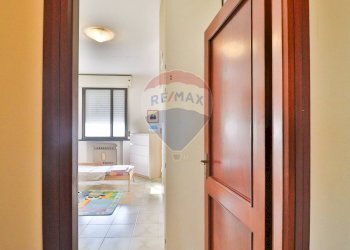 Hall / corridoio - Trilocale piazza repubblica
 
5, Sant'Ilario d'Enza - foto 10