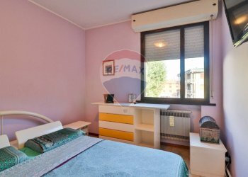 Camera / camera da letto - Trilocale piazza repubblica
 
5, Sant'Ilario d'Enza - foto 13