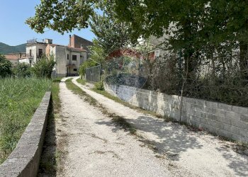 Giardino - Terreno edificabile Via IV Novembre
 
snc, Colli a Volturno - foto 13