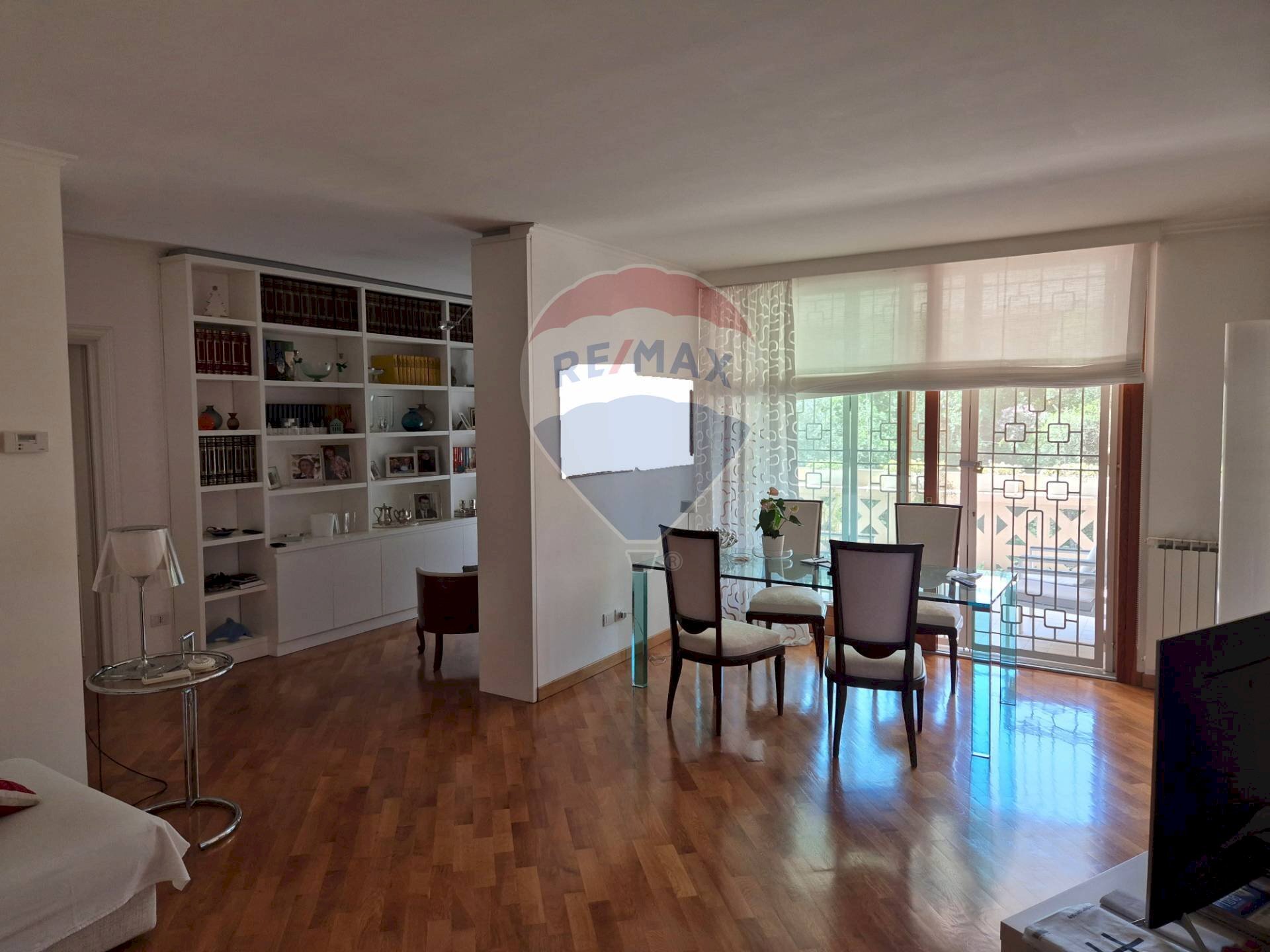 Sala da pranzo - Quadrilocale Via Flaminio Nuova
 
952, Roma - foto 2