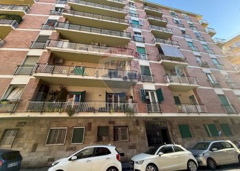 Edificio all\'aperto - Quadrilocale Napoli - foto 1