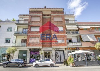 Foto 2 - Trilocale Via Roma
 
27, Pomezia - foto 2