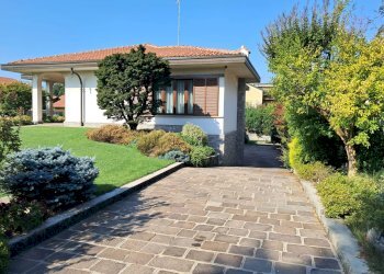 Foto 43 - Villa via Croci
 
15, Samarate - foto 24