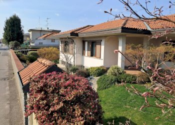 Foto 49 - Villa via Croci
 
15, Samarate - photo 30