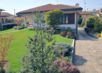 Foto 55 - Villa via Croci
 
15, Samarate - photo 36