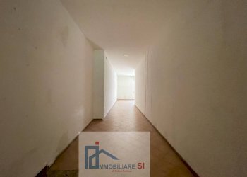 Foto 26 - Locale Commerciale Via Dei Mulini, Benevento - foto 26