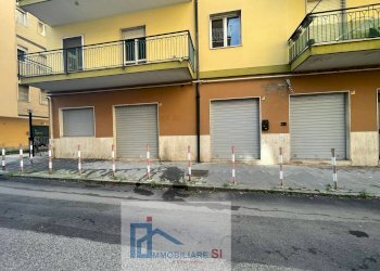 Foto 2 - Locale Commerciale Via Tommaso Bucciano, Benevento - foto 2