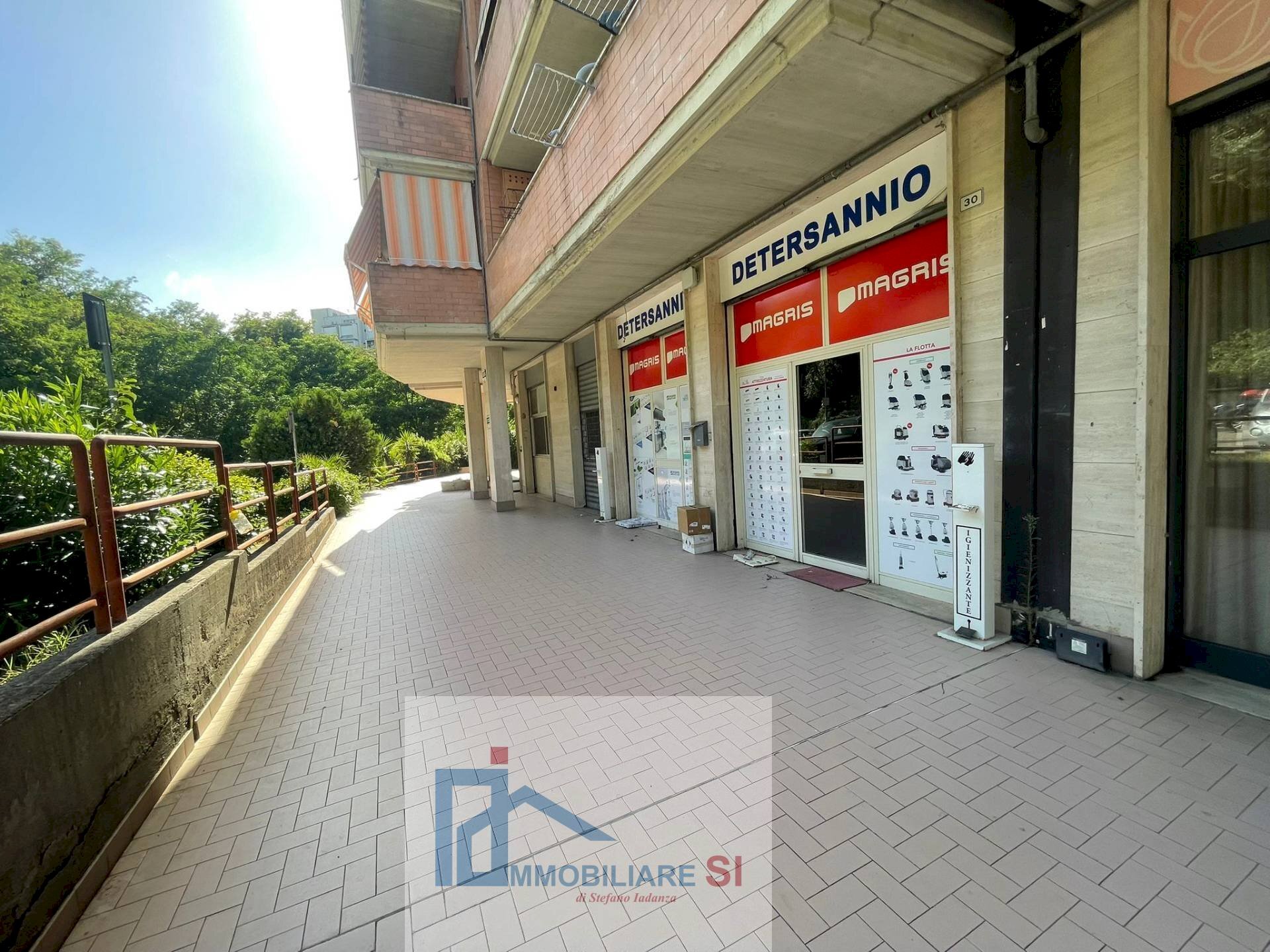Foto 1 - Shop Via Collevaccino, Benevento - photo 1
