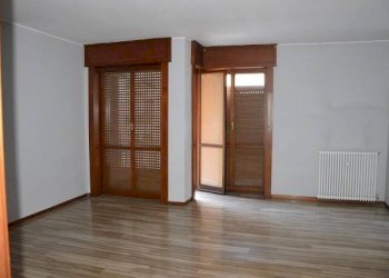 Sala da pranzo - Trilocale via Gian Pietro Puricelli, 3, Gallarate - foto 1