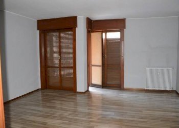 Soggiorno - Trilocale via Gian Pietro Puricelli, 3, Gallarate - foto 3