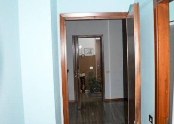 Corridoio - Three-room apartment via Gian Pietro Puricelli, 3, Gallarate - photo 4