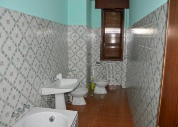 Bagno - Trilocale via Gian Pietro Puricelli, 3, Gallarate - foto 14