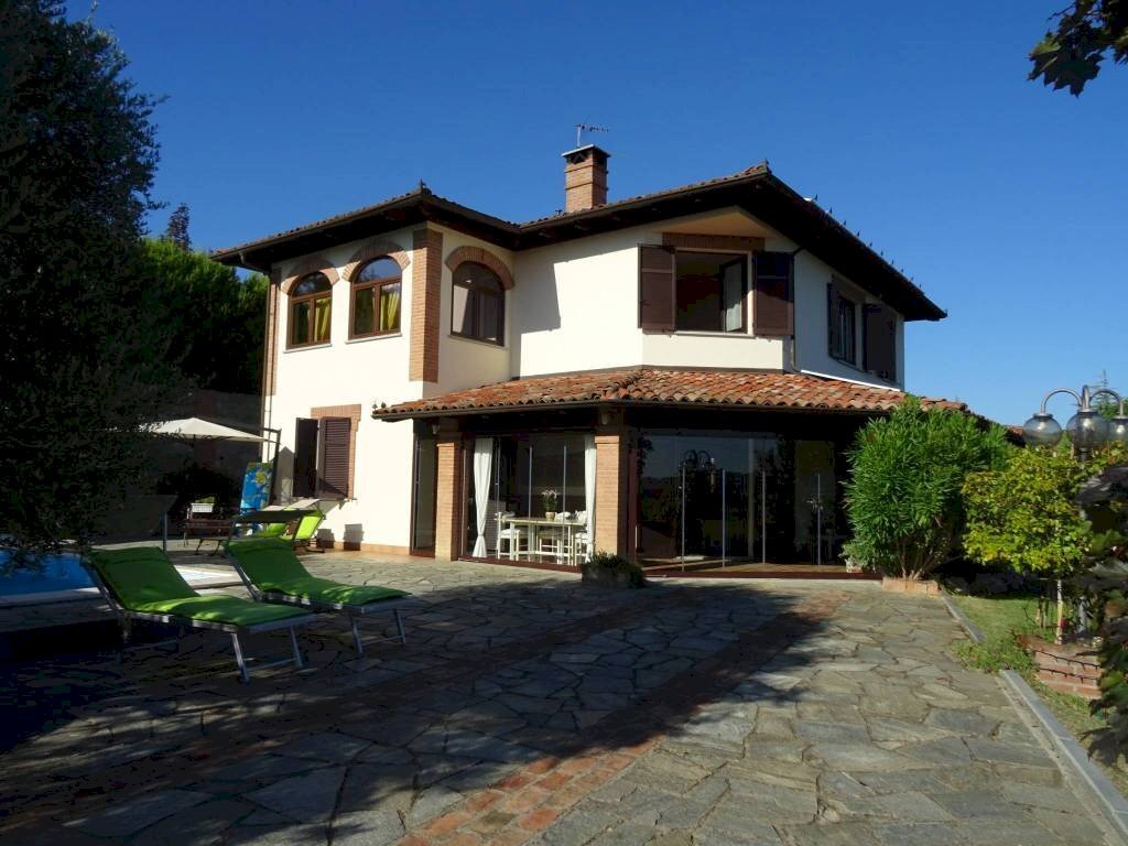 Facciata - Villa via Acqui, Mombaruzzo - foto 2