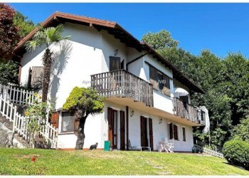 Facciata - Villa piazza di Pala, Miazzina - foto 1