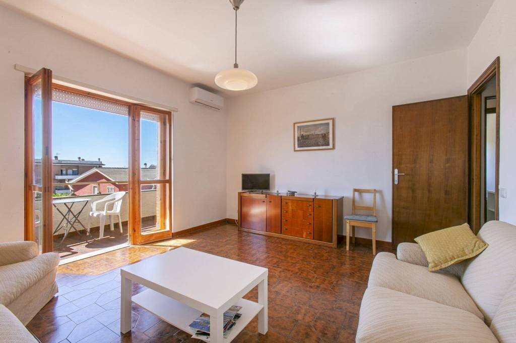 Salone - Quadrilocale via Lombardia, 2, Anzio - foto 2