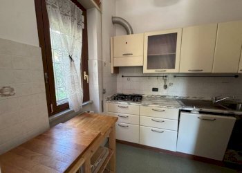 Cucina - Trilocale via Castagnevizza, Genova (zona Pegli) - foto 10