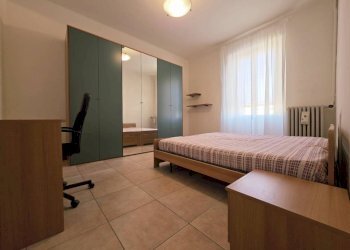 Camera da letto - Trilocale via Stanislao Solari, Parma - foto 10