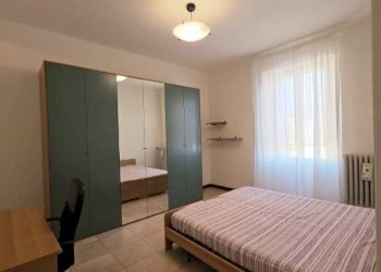 Camera da letto - Three-room apartment via Stanislao Solari, Parma - photo 12