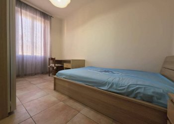 Camera da letto - Trilocale via Stanislao Solari, Parma - foto 16