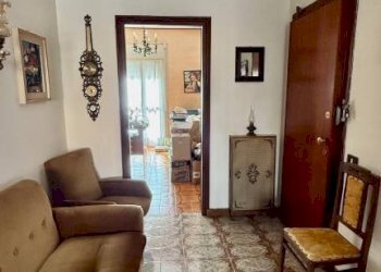 Corridoio - Appartamento via Umbria, 7, Biella - foto 6