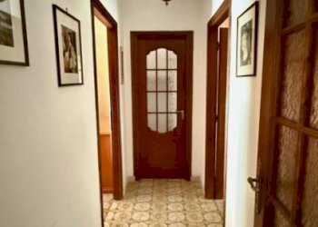 Corridoio - Appartamento via Umbria, 7, Biella - foto 13